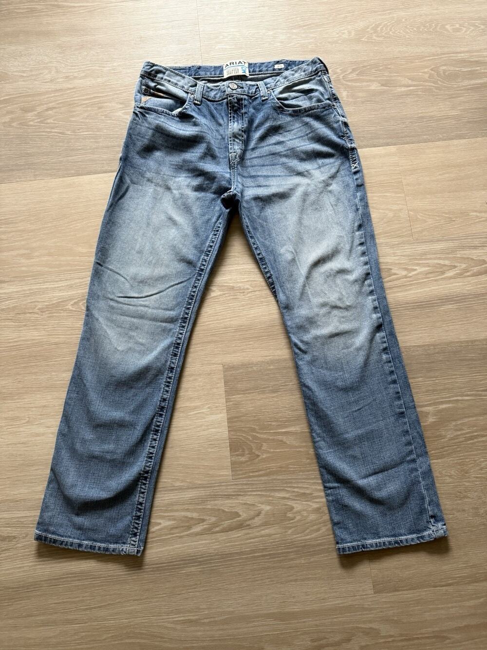 Ariat M2 Jeans Mens 38x33 Blue Traditional Relaxed Boot Cut Denim Western Light
